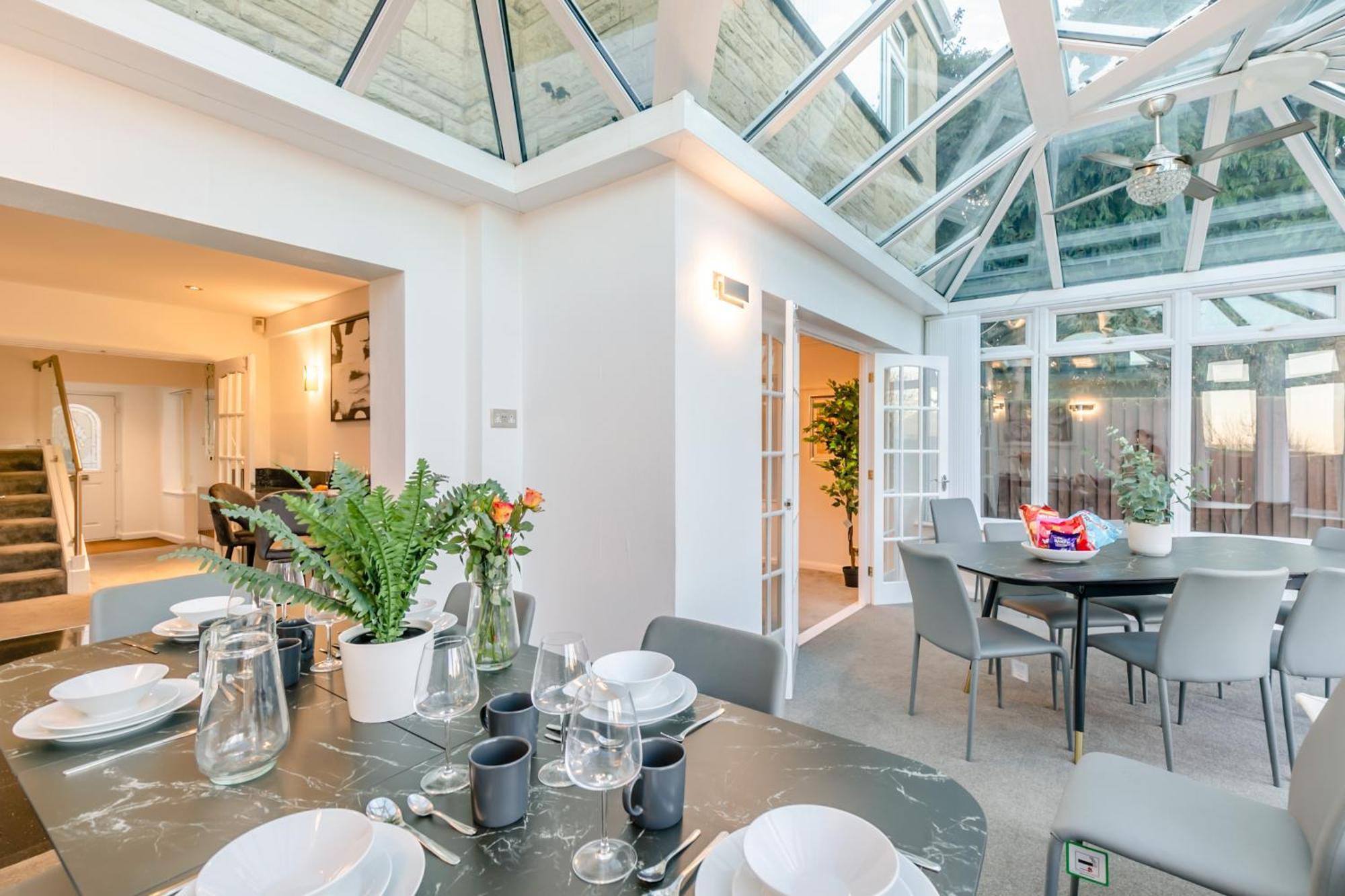 Robinswood House - A Beautiful Family Home Near The Cotswold Глостер Экстерьер фото