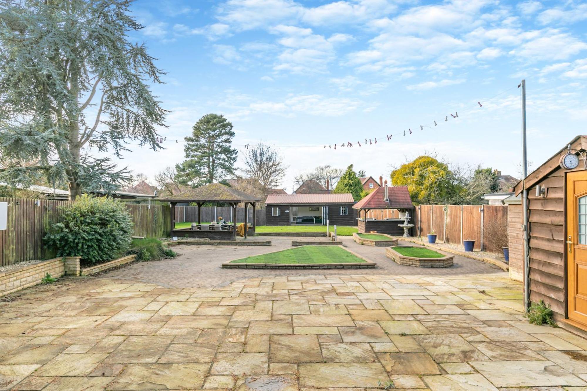 Robinswood House - A Beautiful Family Home Near The Cotswold Глостер Экстерьер фото