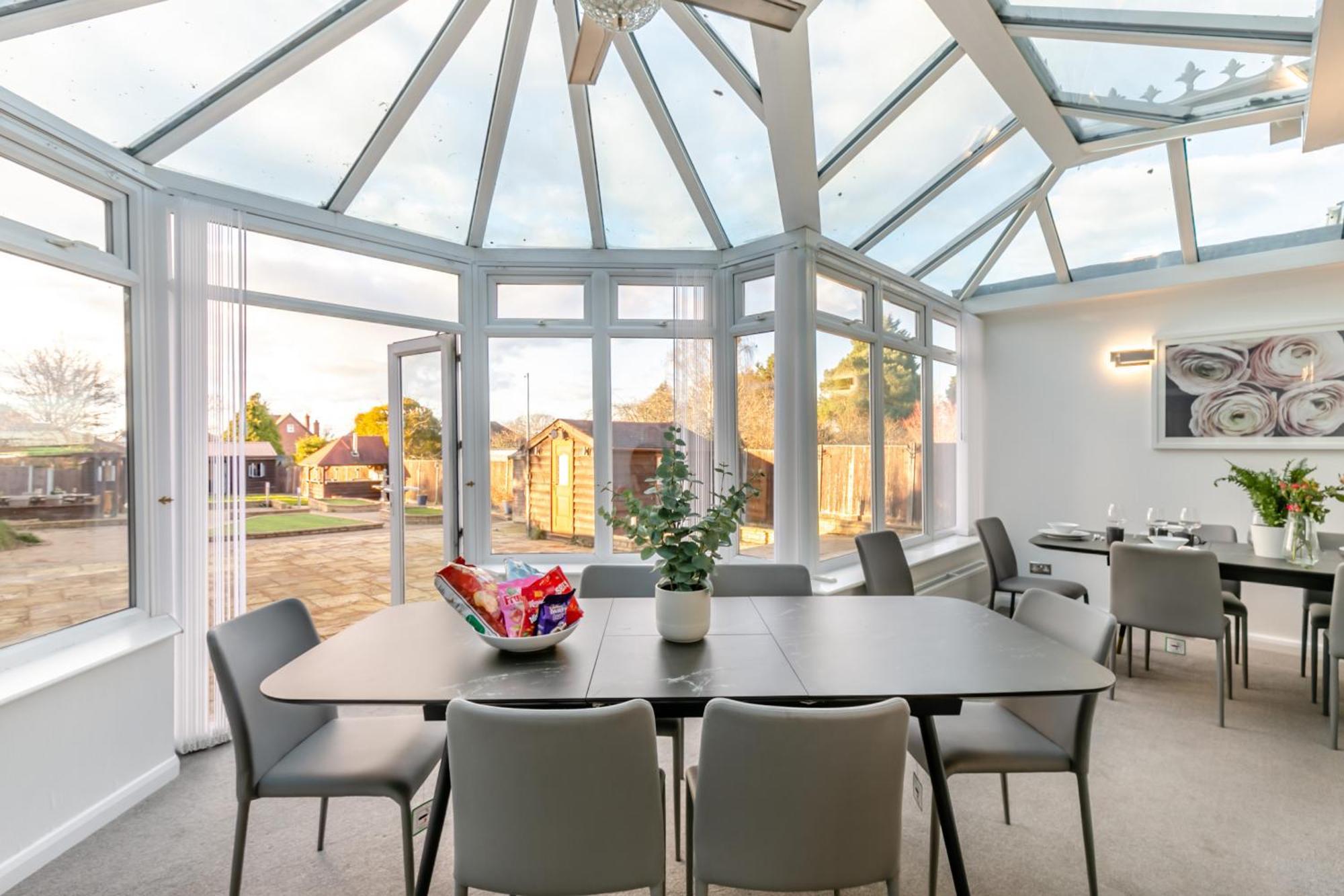 Robinswood House - A Beautiful Family Home Near The Cotswold Глостер Экстерьер фото