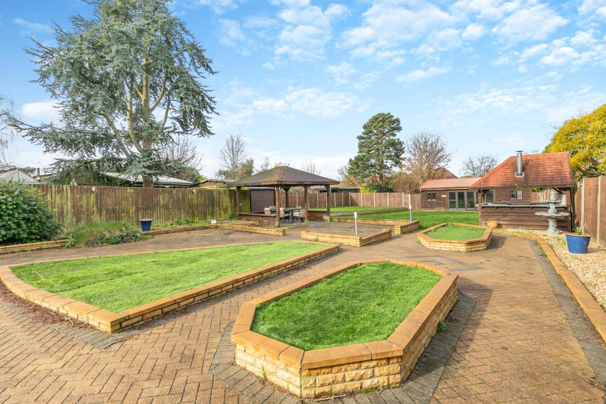 Robinswood House - A Beautiful Family Home Near The Cotswold Глостер Экстерьер фото